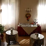 Piccolo Nel Centro Storico Di 2*