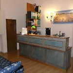 Piccolo Nel Centro Storico Di ホテル 2*