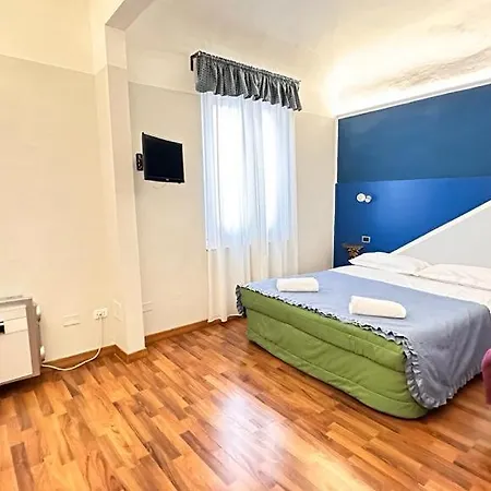Piccolo Con Access Ztl !!! Nel Centro Storico Di !!! 2* Florence