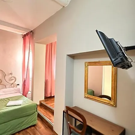 Piccolo Hotel Nel Centro Storico Di Firenze 2*