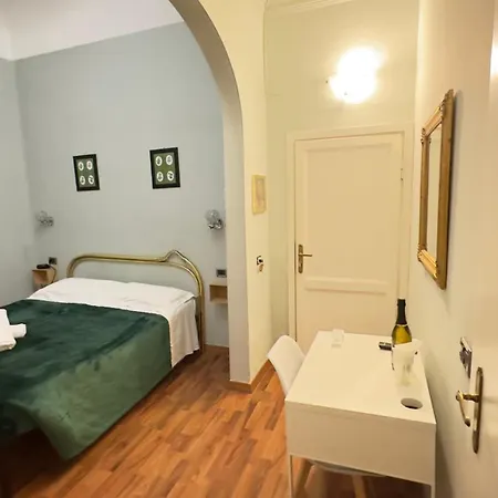 Hotel Piccolo Hotel Nel Centro Storico Di Firenze 2*