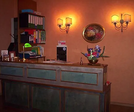 Hotel Piccolo Con Access Ztl !!! ɲel ƈentro Storico Di ƒirenze !!! 2*