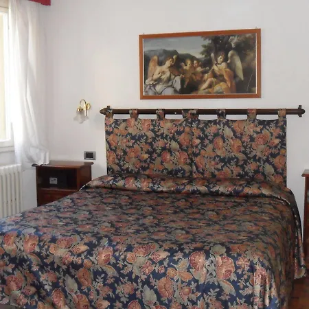 Ξενοδοχείο Piccolo Nel Centro Storico Di 2*